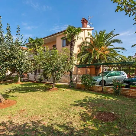 Apartment Feniks *
