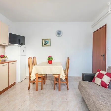 Feniks Apartment